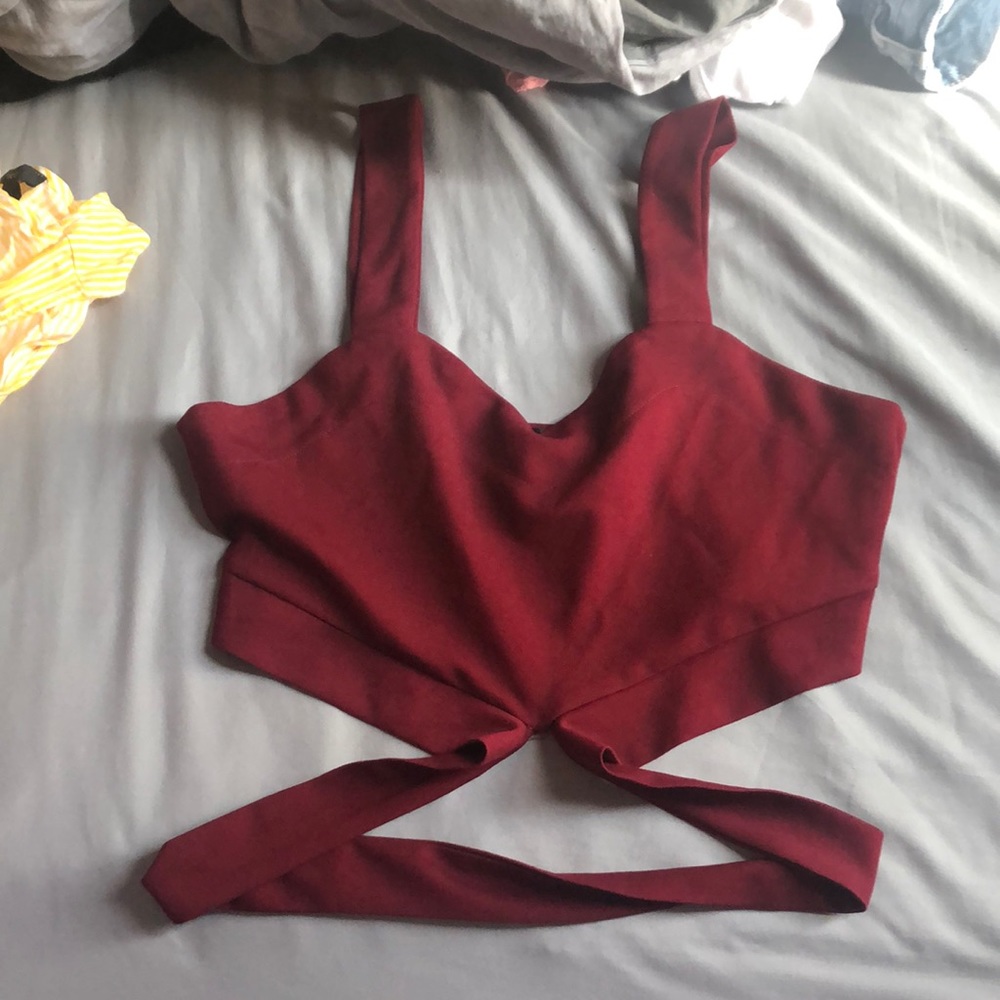 Cute crop top!